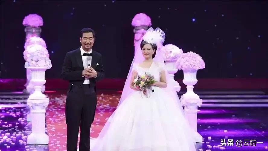 张国立与罗秀春离婚34年：他再婚有烦恼，她至今单身牵挂儿子