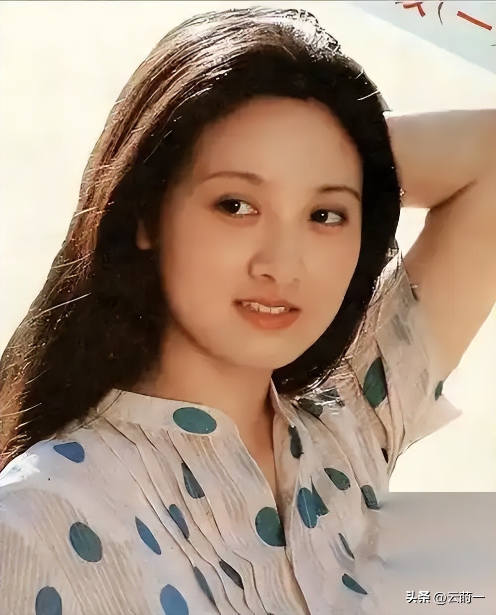 张国立与罗秀春离婚34年：他再婚有烦恼，她至今单身牵挂儿子