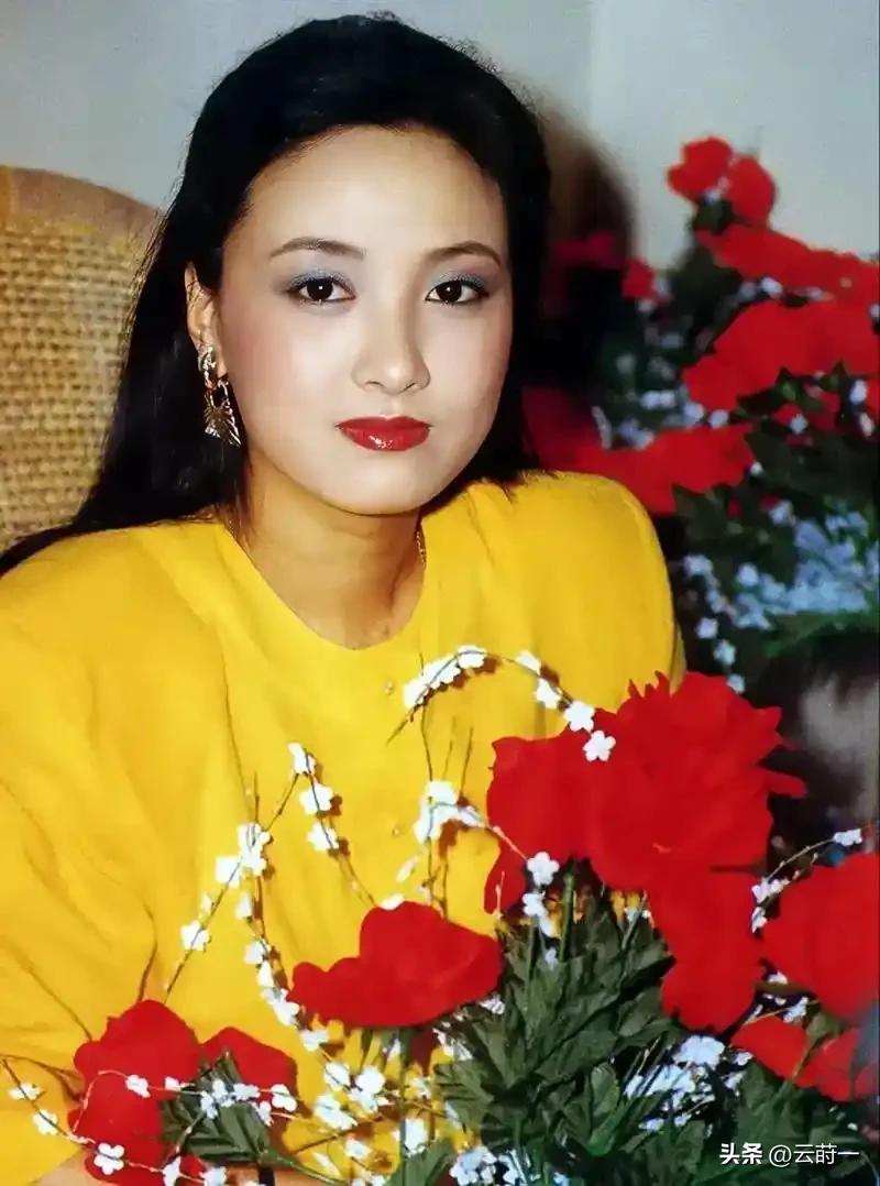 张国立与罗秀春离婚34年：他再婚有烦恼，她至今单身牵挂儿子