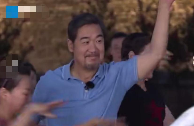 张国立捧场妻子邓婕新片，夫妻同框似两代人，董卿冯小刚齐现身