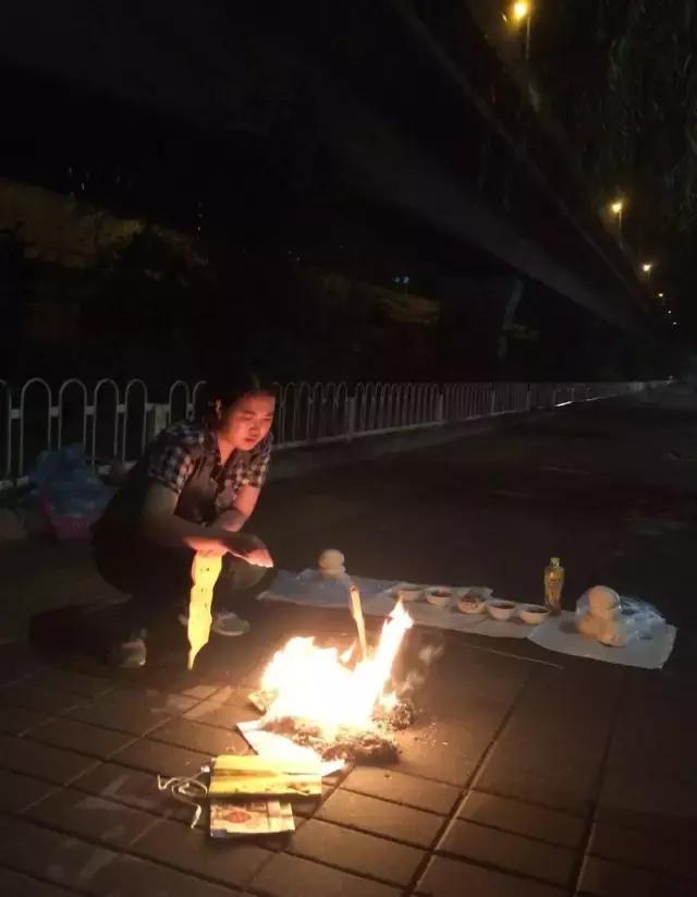 女大学生上访8年！维权本不必走“潘金莲之路”