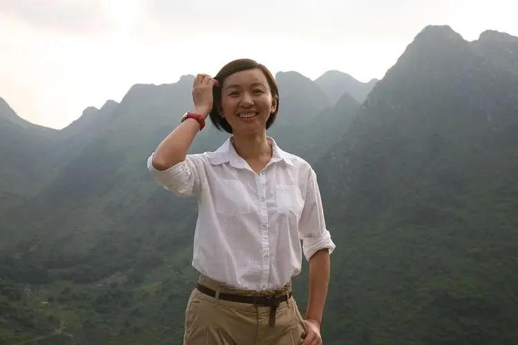 回顾欧阳夏丹：主持《新闻联播》9年，三年前突然消失，有何隐情