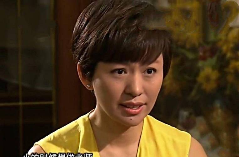回顾欧阳夏丹：主持《新闻联播》9年，三年前突然消失，有何隐情