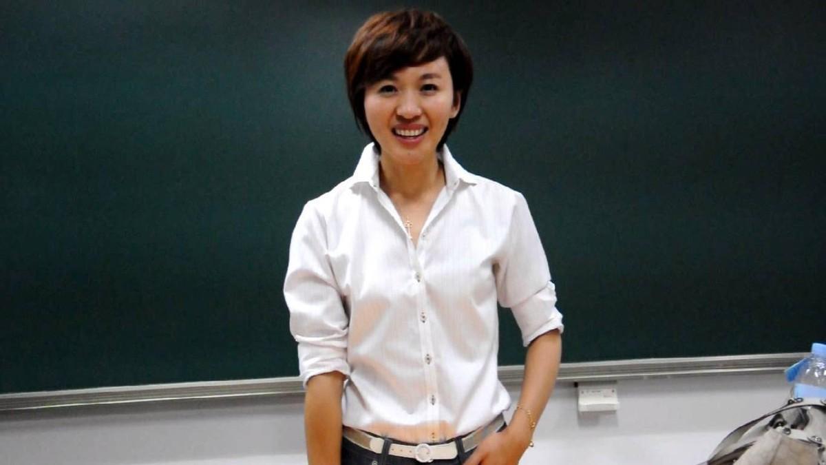 回顾欧阳夏丹：主持《新闻联播》9年，三年前突然消失，有何隐情