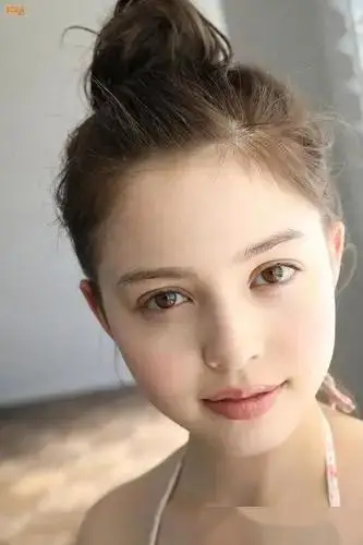 狂热追捧!加藤娜娜的美貌与才华,这谁顶得住？