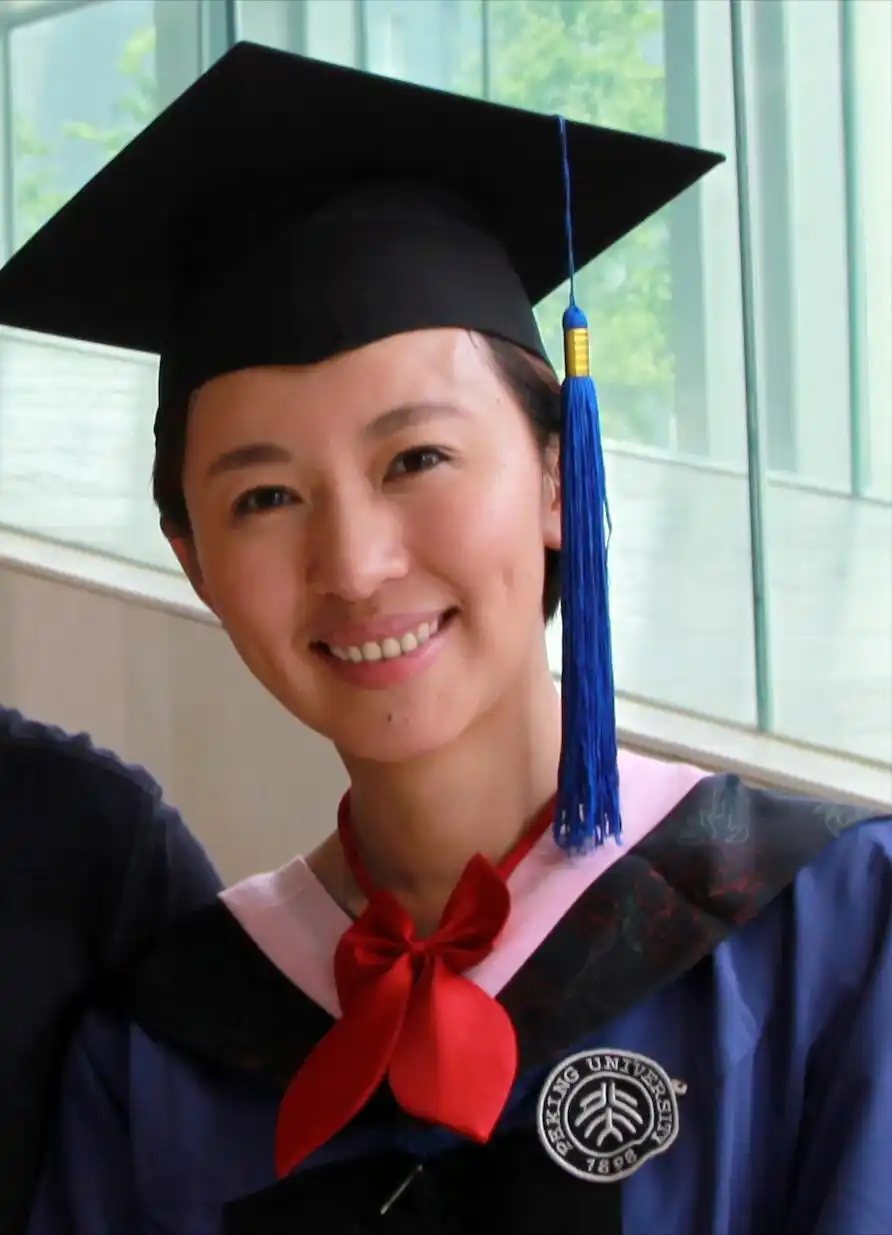 回顾主持人欧阳夏丹：父亲患癌去世，母亲也患癌，如今依然单身