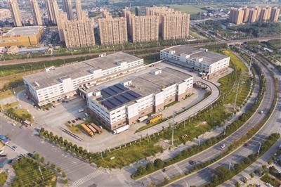 它的前身曾被互联网巨头痛扁，东山再起后成为同城B2B网上商城的佼佼者