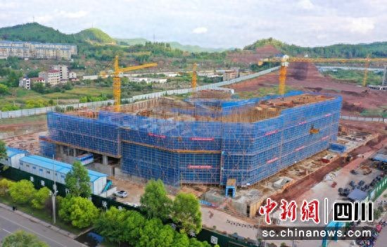 西充：项目建设“加速跑” 奋力冲刺“全年胜”