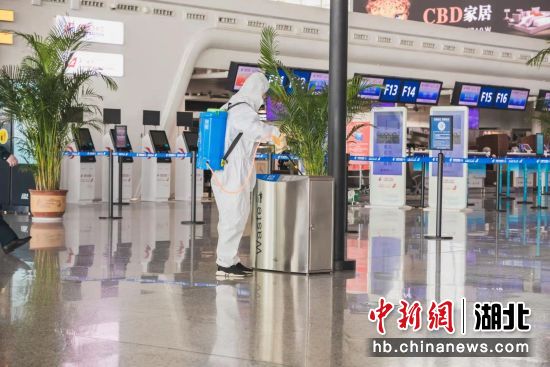 武汉天河机场从严加强“人物地”同防