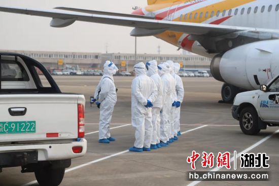 武汉天河机场从严加强“人物地”同防