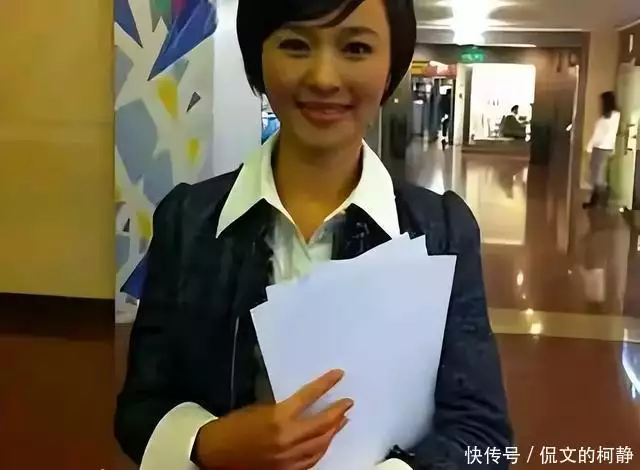 央视国脸到平凡博主，欧阳夏丹褪去光环，活出真我，她后悔了吗？