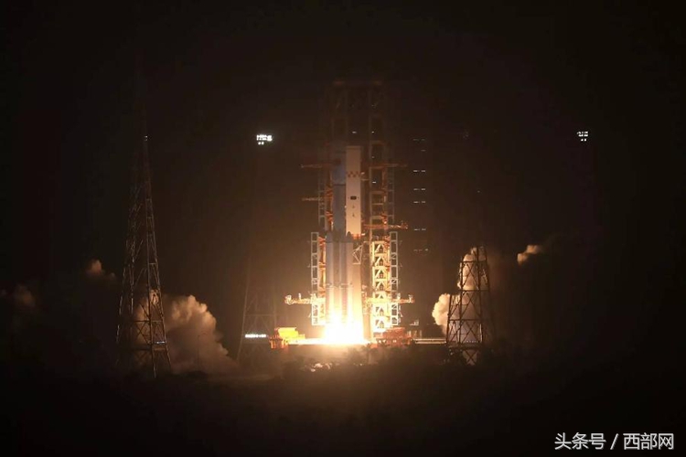 天舟一号发射成功 陕西航天人搭建起“天舟”神梯