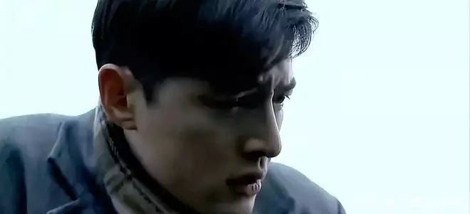 三看《伪装者》：才懂为何明楼的一句话，会吓得明台“连连后退”