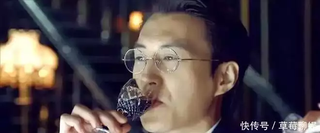 三看《伪装者》：才懂为何明楼的一句话，会吓得明台“连连后退”