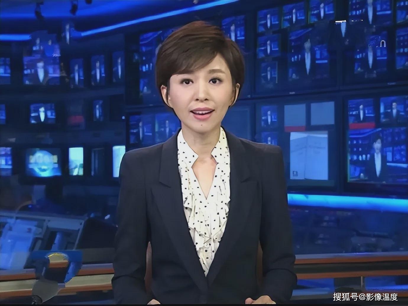 45岁欧阳夏丹山东近况曝光：一身红裙太美，多个网友疯狂作诗表白