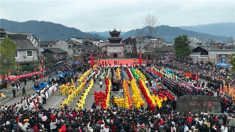网络中国节·元宵 |锦屏隆里：“村晚”邂逅元宵 共赴民俗盛宴