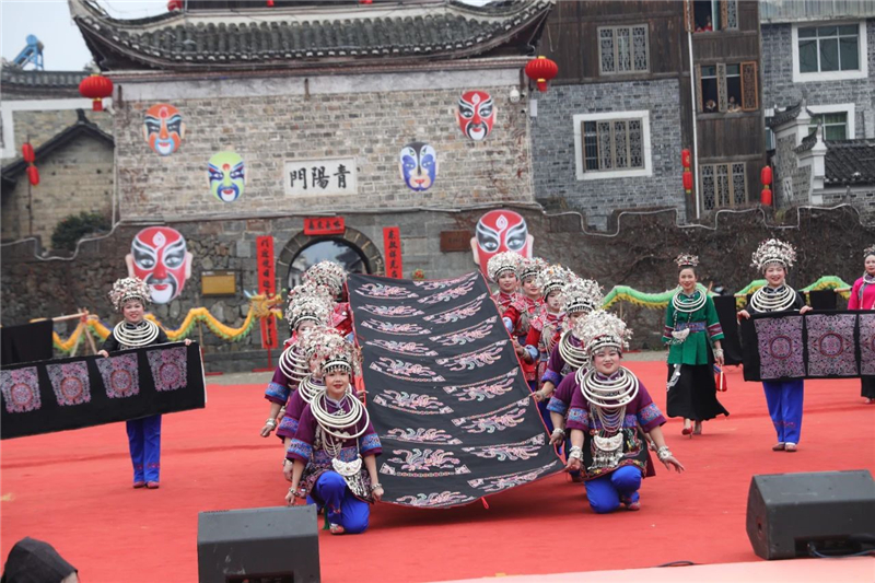 网络中国节·元宵 |锦屏隆里：“村晚”邂逅元宵 共赴民俗盛宴