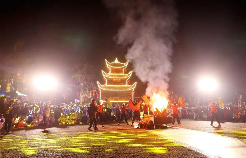 网络中国节·元宵 |锦屏隆里：“村晚”邂逅元宵 共赴民俗盛宴