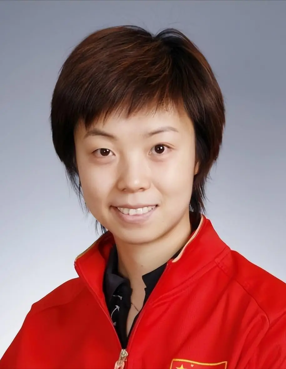 富商徐威：与12年女友袁立分手，转身娶了张怡宁，全靠岳母撑腰