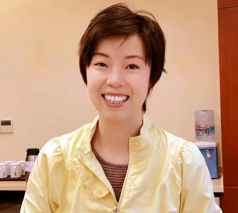 徐威宠了袁立12年，为何转身娶了世界冠军张怡宁？答案俗套又露骨