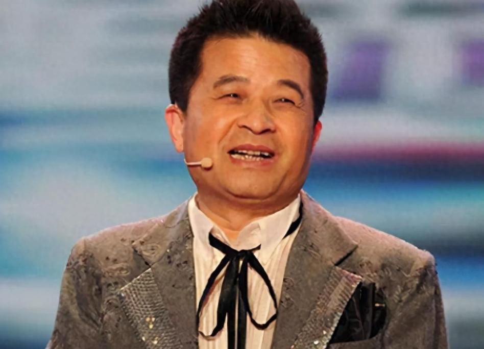 曝毕福剑是从央视正常退休！否定定居农村养鸡，目前有俩赚钱项目
