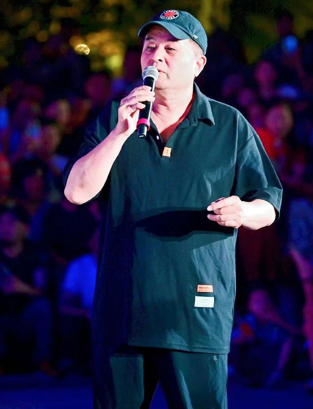 曝毕福剑是从央视正常退休！否定定居农村养鸡，目前有俩赚钱项目