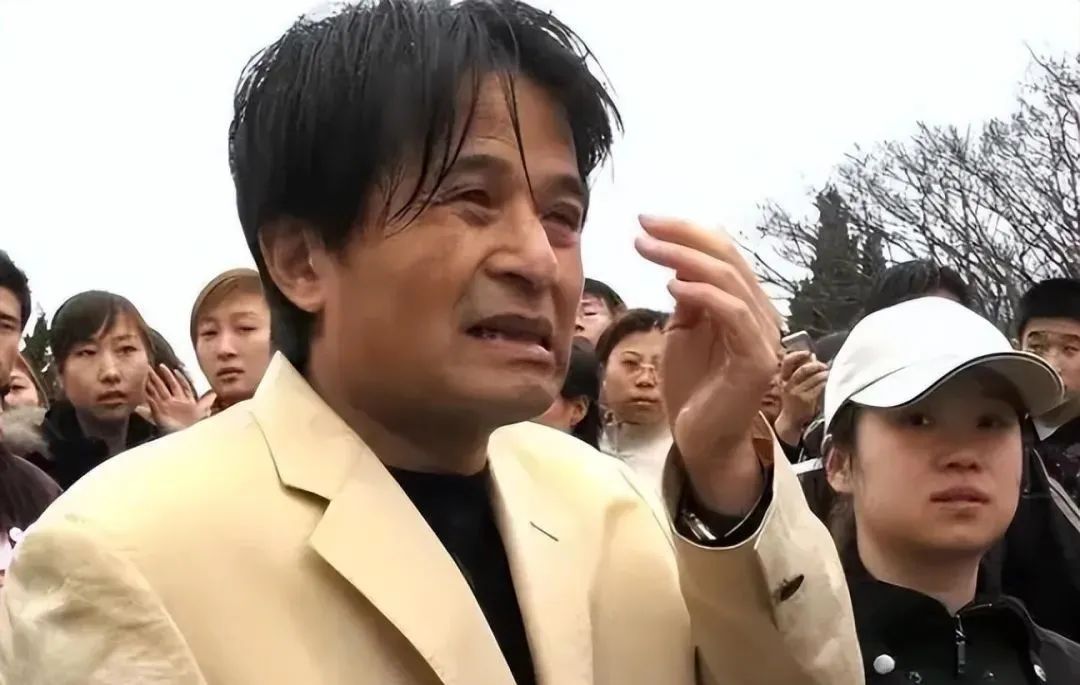 64岁的毕福剑如普通老人，这世界给他狠狠上了一课