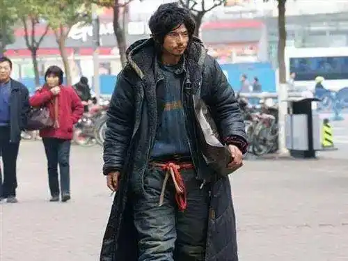 互联网30年挖坟记：天涯社区的水，比微博深一百倍