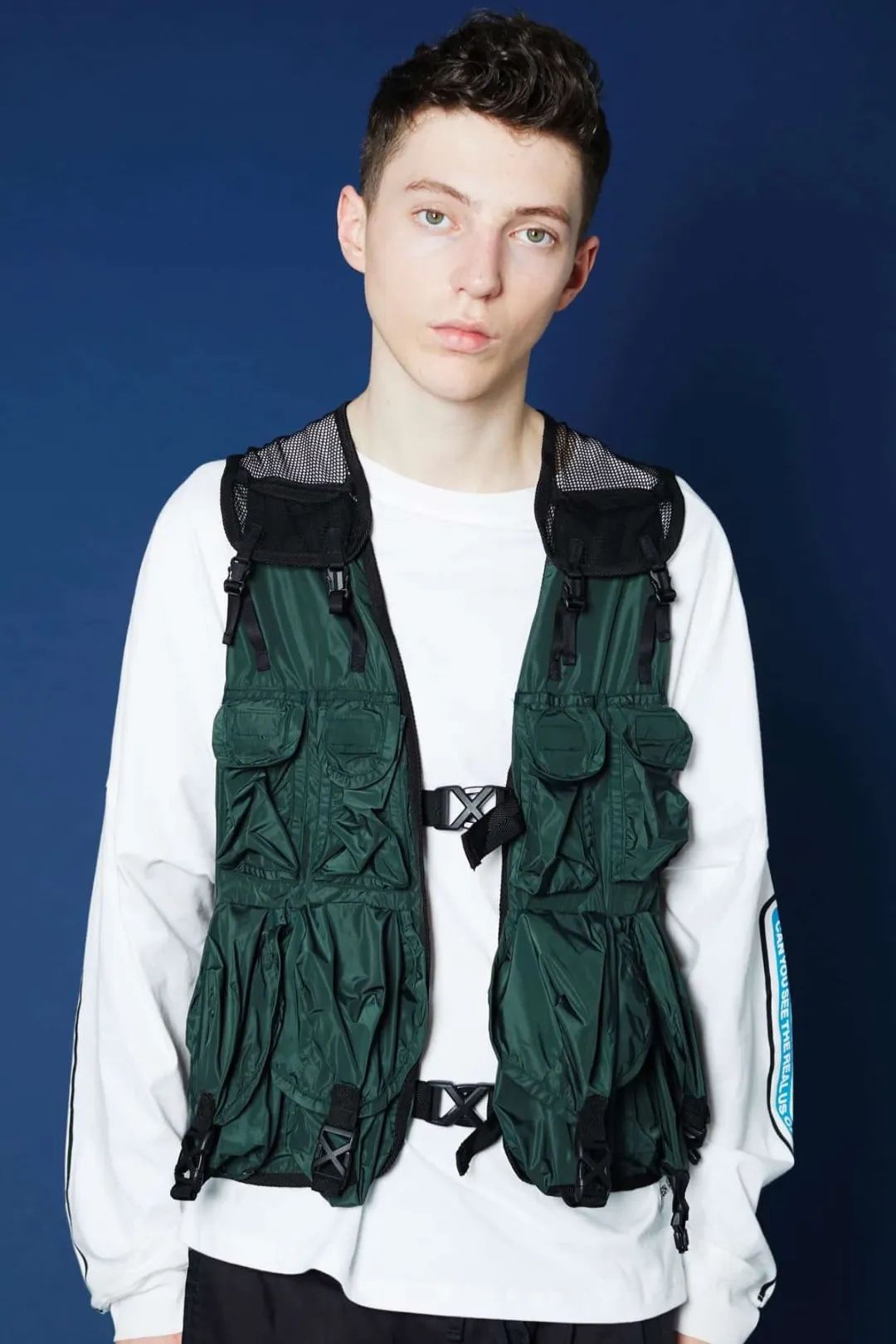 如何穿出层次感？精选 10 款马甲单品