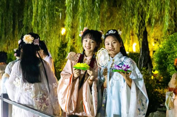 收入超21亿元！楚雄州8天接待游客253.38万人次！