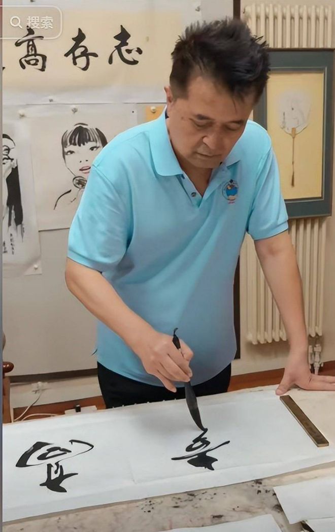 毕福剑现状曝光：从央视正常退休，经营多项副业，从未定居农村