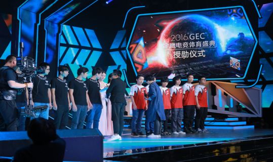 追忆金鹰时光：第10、11届金鹰节回顾