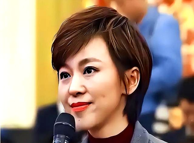 离开央视成网红，欧阳夏丹看似风光不再，实则选了更想要的人生