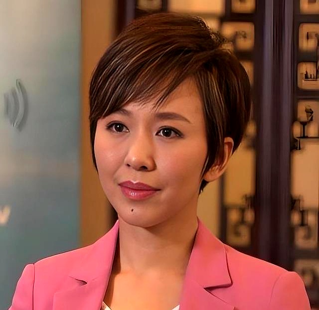 离开央视成网红，欧阳夏丹看似风光不再，实则选了更想要的人生