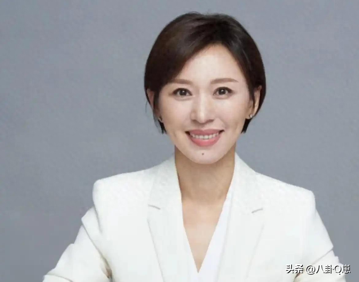 从央视离职，48岁未婚未育的欧阳夏丹，如今得到想要的生活了吗？