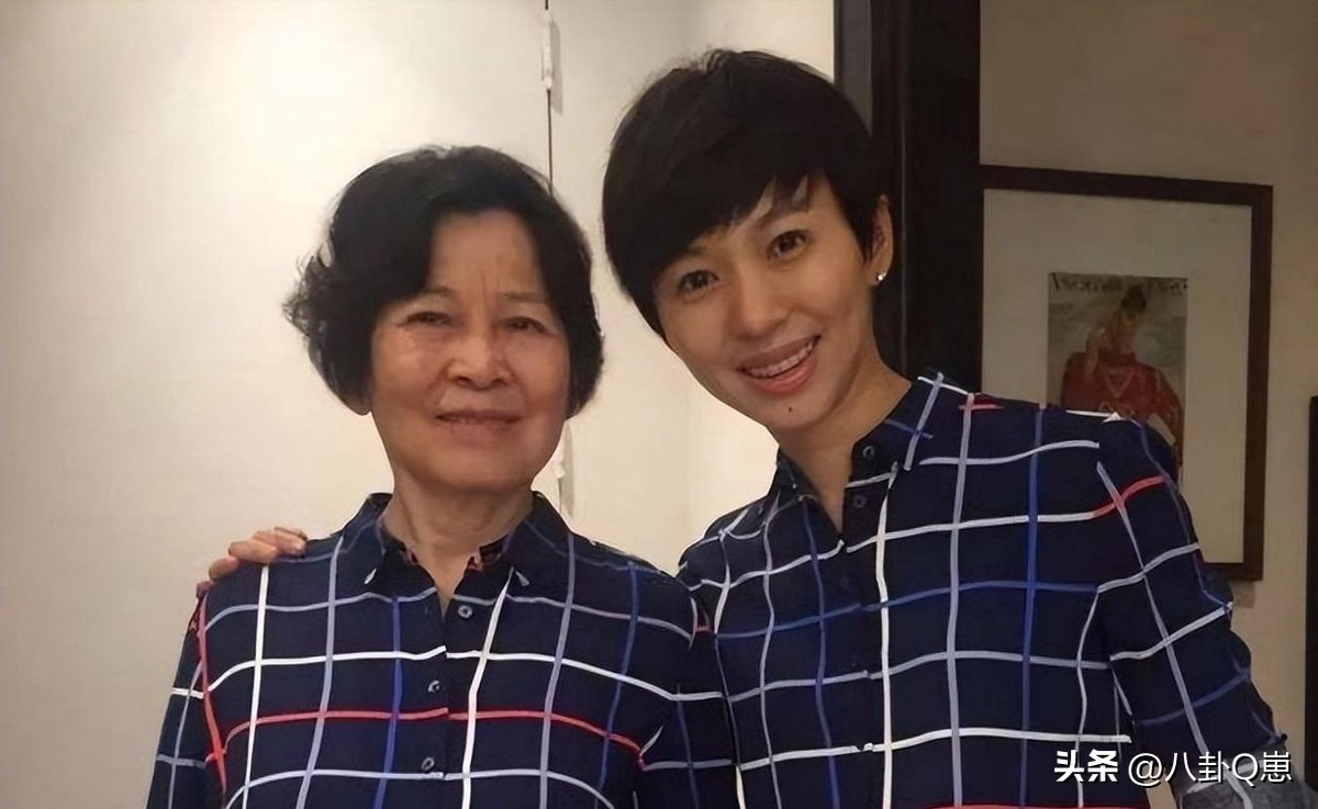 从央视离职，48岁未婚未育的欧阳夏丹，如今得到想要的生活了吗？