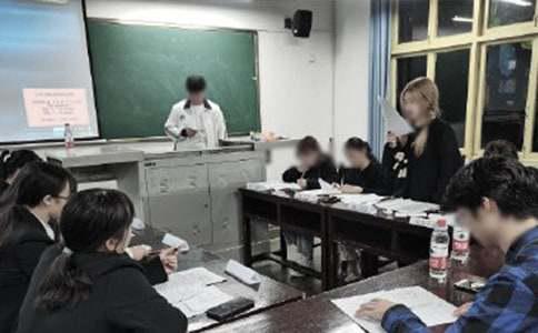 关于大学生辩论赛的新闻稿范文（精选7篇）