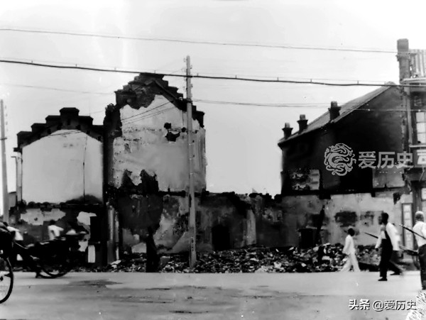 1937日军轰炸后的保定城 火车站遭完全炸毁 200多人死在了防空洞