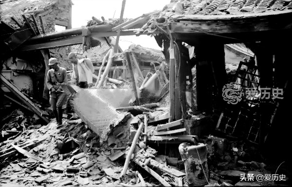 1937日军轰炸后的保定城 火车站遭完全炸毁 200多人死在了防空洞