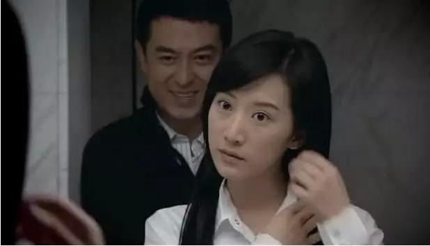 再看‘蜗居’觉得宋思明真的喜欢海藻，海藻还是那个迷失的小女孩