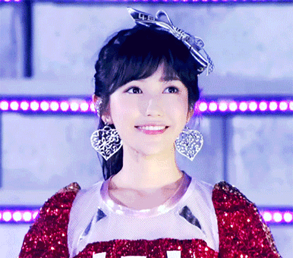 渡边麻友毕业演唱会：虚幻而完整的梦境