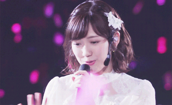 渡边麻友毕业演唱会：虚幻而完整的梦境