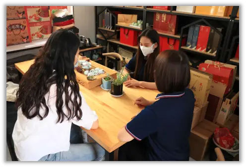 邢台市广播电视台到我市融媒体中心考察学习