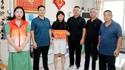 青春护航 助梦远行——汶上县中医院为20名高考学子发放助学金