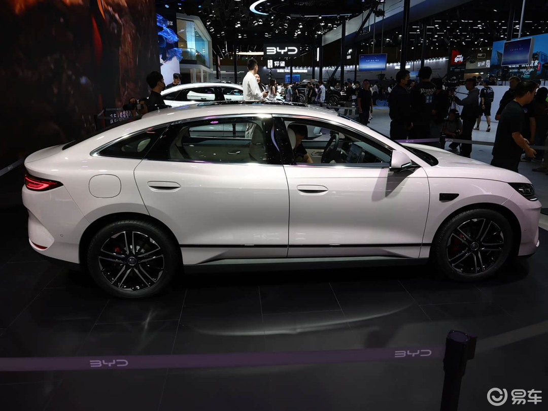 2025成都车展：比亚迪秦L EV，新增545KM云辇型