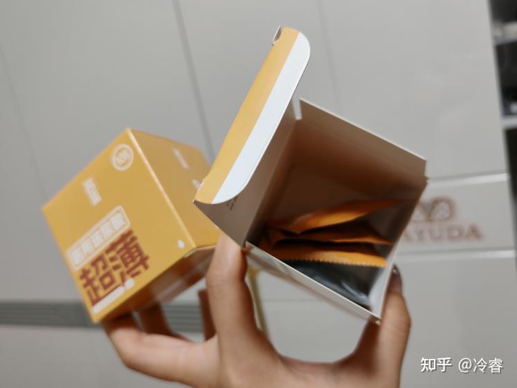 2025年避孕套真人测评！哪种类型的安全套更适合情侣使用？玻尿酸/超薄怎么选更舒服？内附避孕套选购攻略