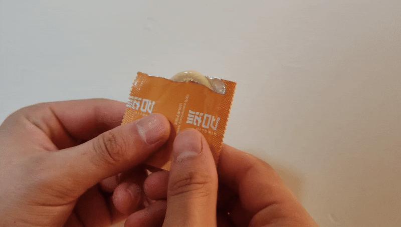 2025年避孕套真人测评！哪种类型的安全套更适合情侣使用？玻尿酸/超薄怎么选更舒服？内附避孕套选购攻略