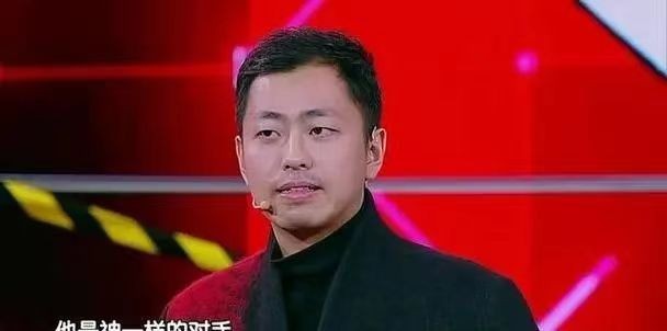 44岁“水哥”现状：20年不上班，住顶级豪宅，活成了所有男人的梦