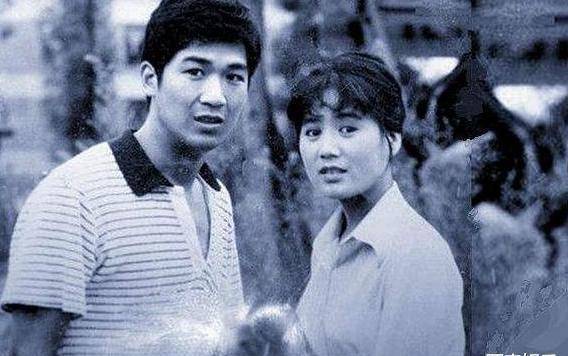 为了邓婕，被张国立“分手”的前妻罗秀春，如今过的怎么样？