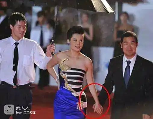 张国立：他既是好人也是渣男，至少两度婚内出轨，儿子因打人入狱